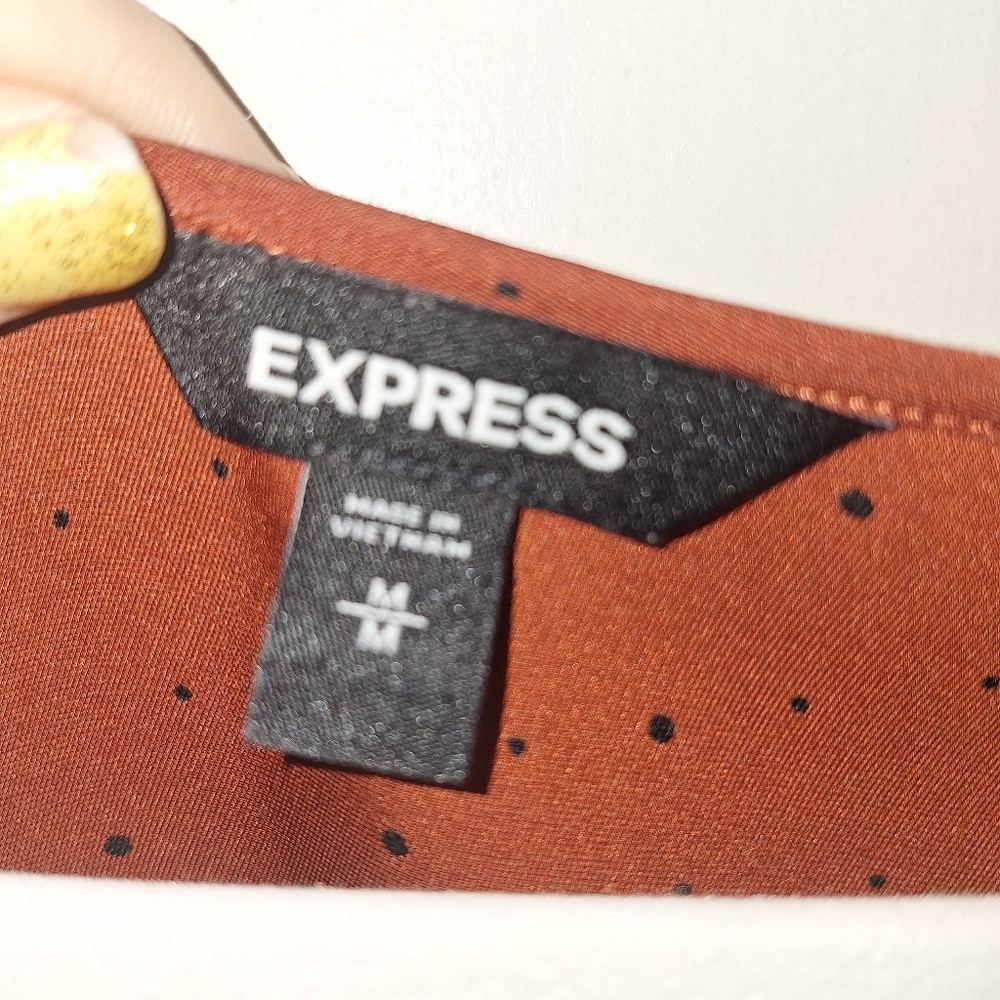Express Blouse - Picture 7 of 8